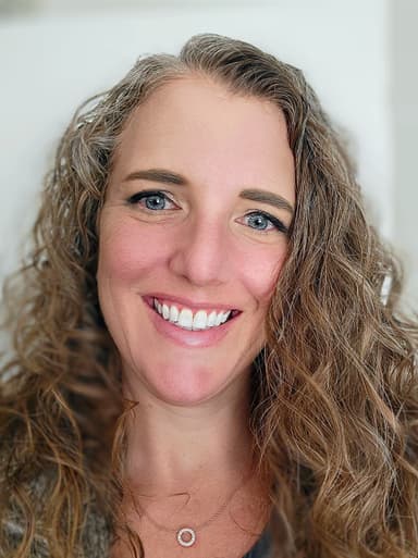 Lisa Jorgensen headshot